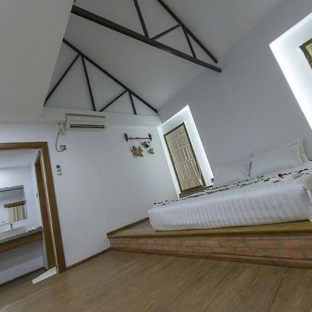 Hotel Queen Jamadevi Mulmejn Zewnętrze zdjęcie