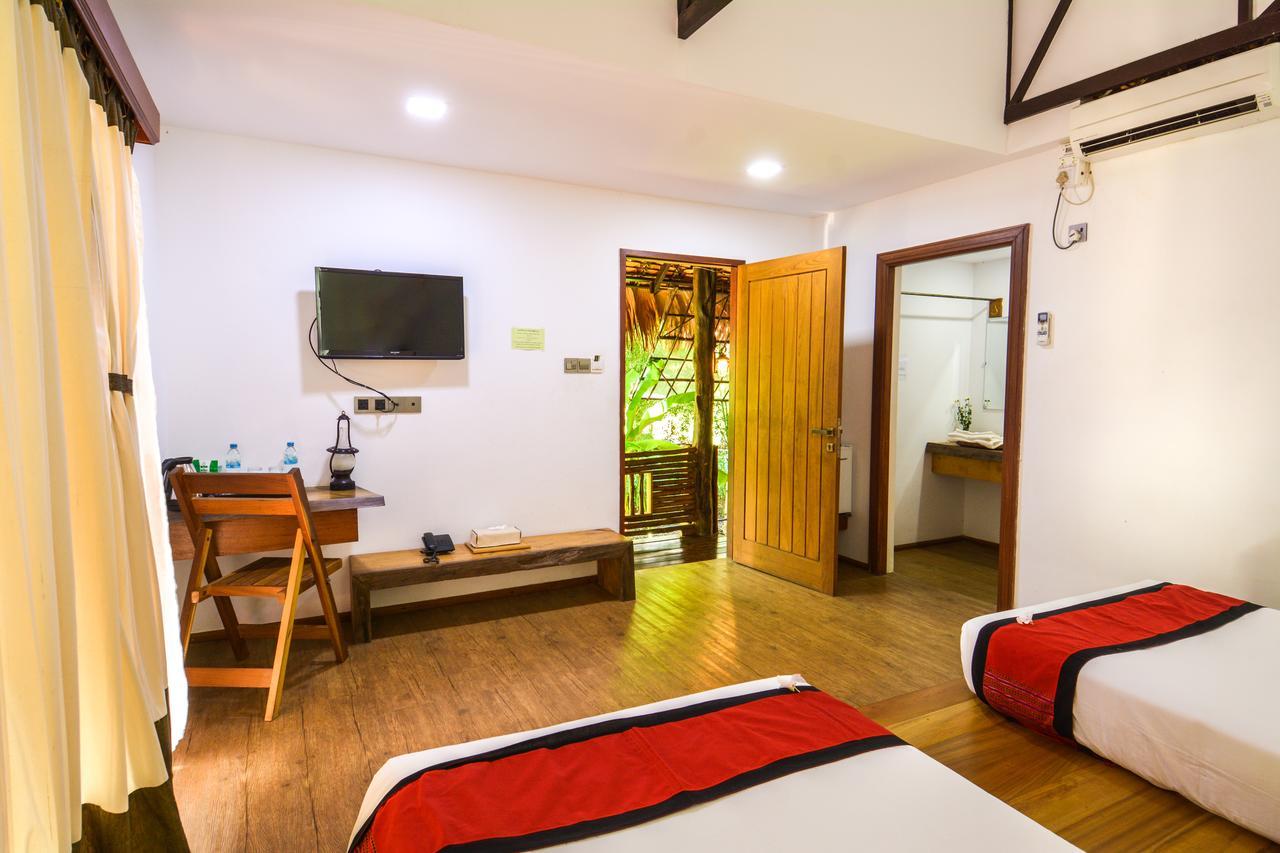 Hotel Queen Jamadevi Mulmejn Zewnętrze zdjęcie