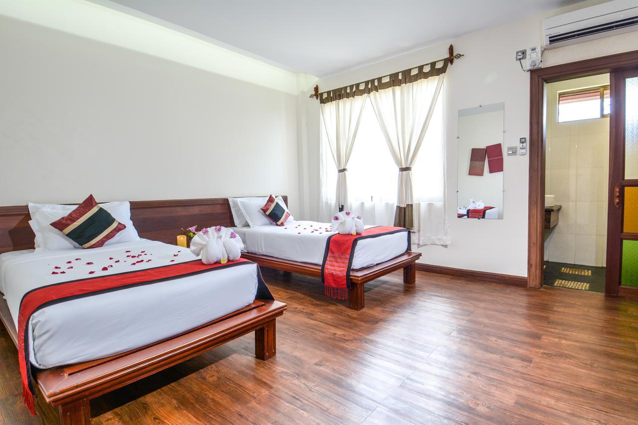 Hotel Queen Jamadevi Mulmejn Zewnętrze zdjęcie