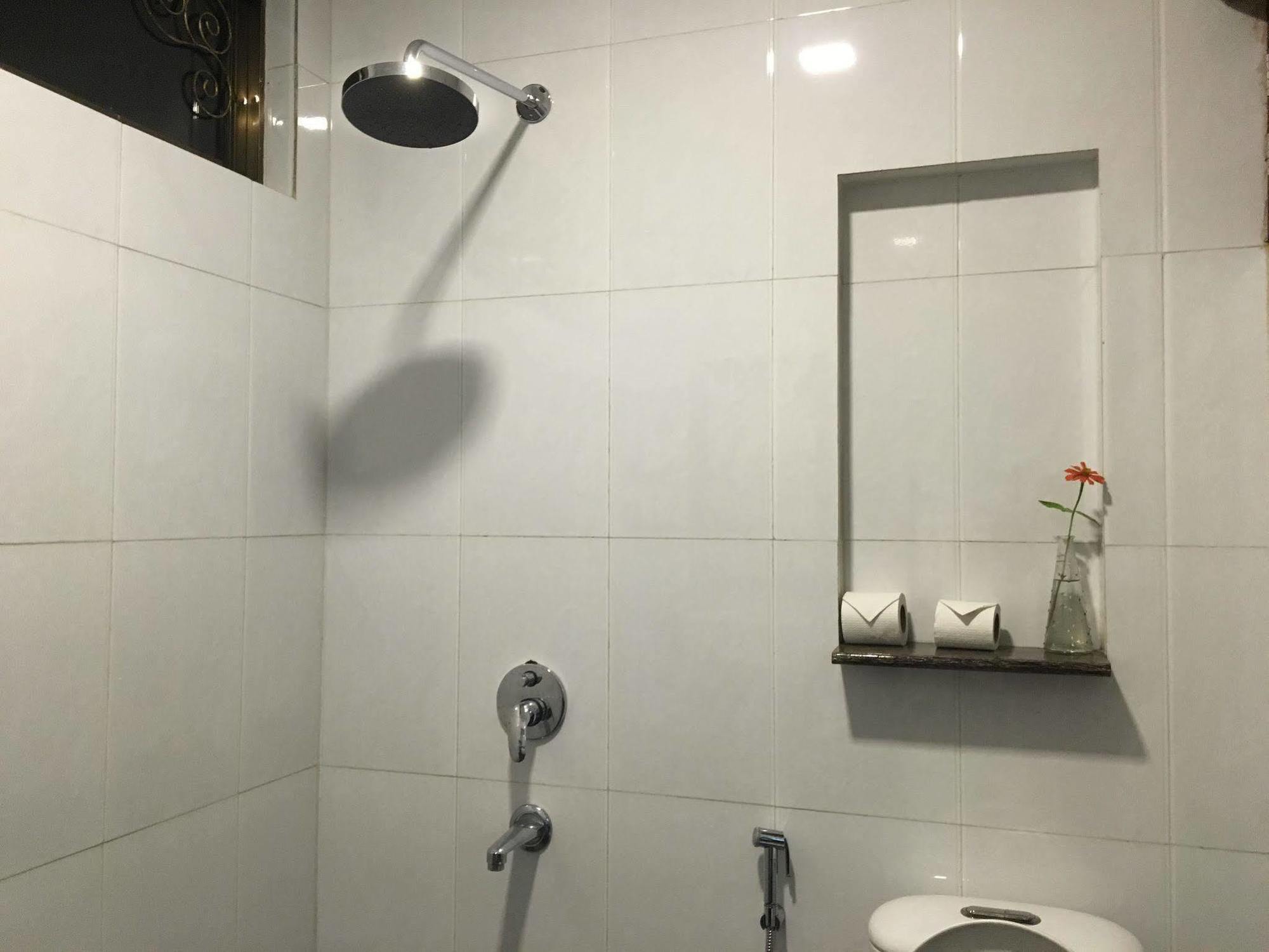 Hotel Queen Jamadevi Mulmejn Zewnętrze zdjęcie